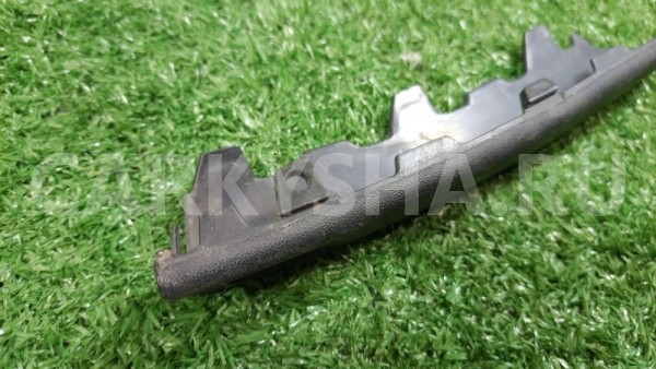 Накладка (молдинг) переднего бампера правая Volkswagen Passat 