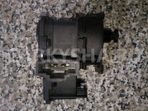 Активатор замка крышки бензобака Skoda Yeti Шкода Volkswagen Touareg оригинальный номер 7P0810773B