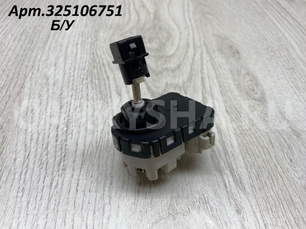 Моторчик корректора фары Toyota Fotruner Toyota Fortuner 