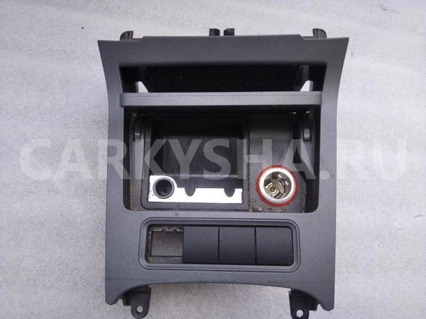 Пепельница Volkswagen Jetta 1K2 BSE 1.6 2008 (б/у) Volkswagen Jetta оригинальный номер 1K0857961