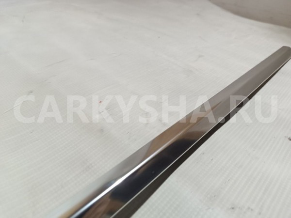 Накладка стекла переднего левого Jaguar XF 