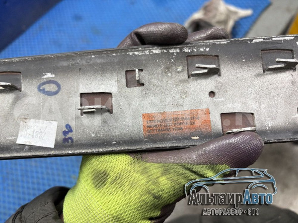 Накладка карты двери левая Range Rover 3 L322 Land Rover Range Rover оригинальный номер ejc500430