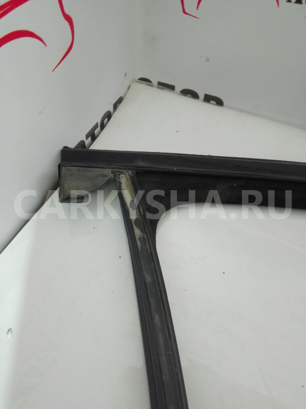 Уплотнитель стекла передней правой Opel Astra J Opel Astra оригинальный номер 000205237