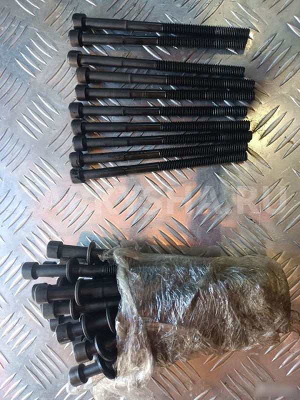 Болт головки блока для G4FC G4FA Хундай Солярис Hyundai Solaris оригинальный номер 223212B700