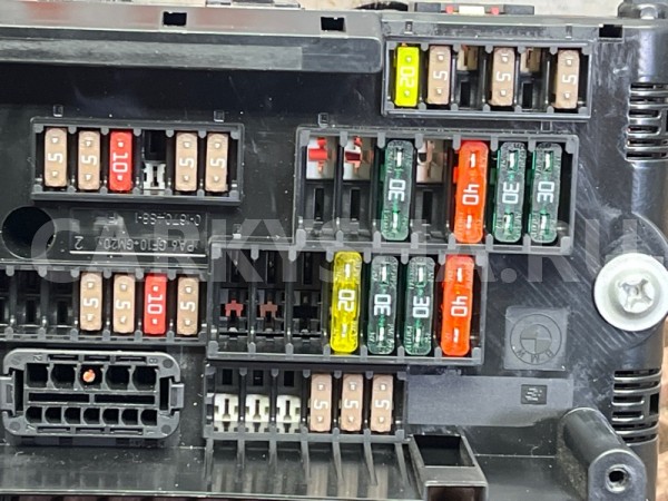 Блок предохранителей салонный BMW X3 