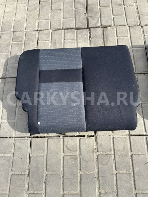 Обшивка спинки заднего сиденья правая Hyundai Getz Hyundai Getz 