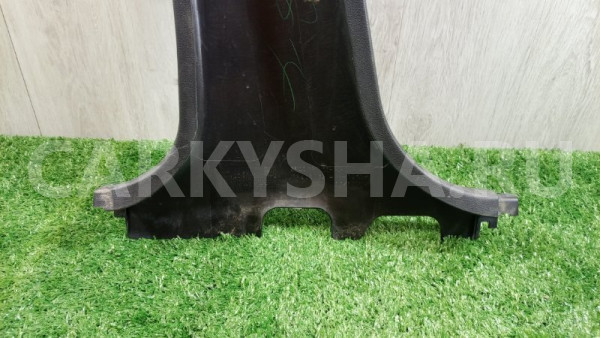 Обшивка центральной стойки нижняя правая Mitsubishi i оригинальный номер MR456032