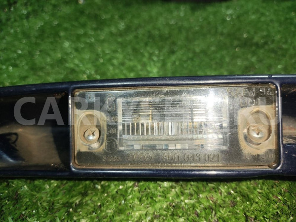 Молдинг  крышки багажника с подсв Audi A4 B5 седан Audi A4 оригинальный номер 8D5827576B