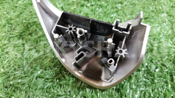 Накладка на руль правая Mitsubishi Lancer 2007 Mitsubishi Lancer оригинальный номер 8619A048