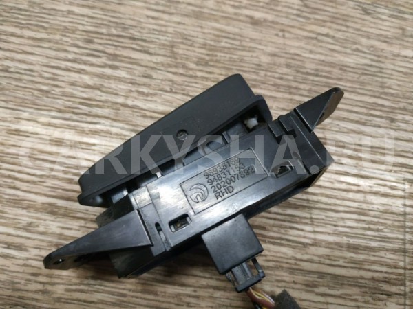 Кнопка центрального замка Chevrolet Orlando 