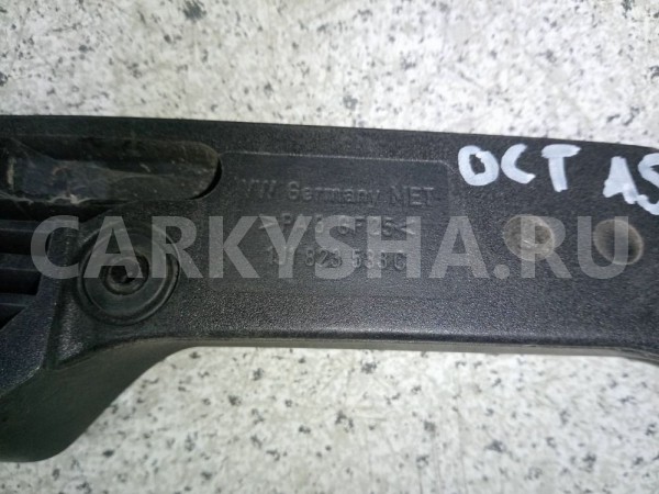 Ручка открывания капота Skoda Octavia II рестайлинг (2008—2013) Skoda Octavia оригинальный номер 1j1823533c