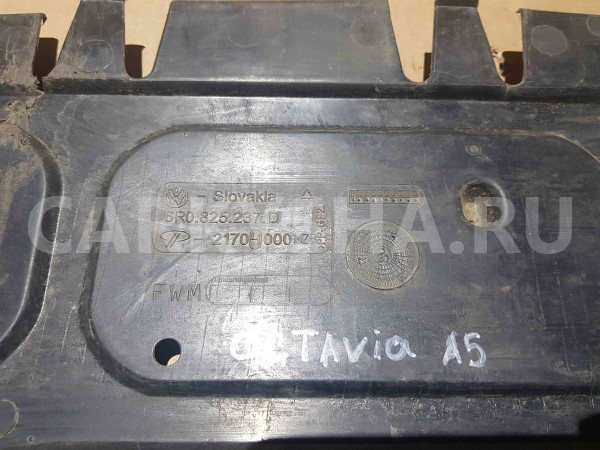 Пыльник двигателя Volkswagen Polo V (2009—2015) Volkswagen Polo оригинальный номер 6r0825237d