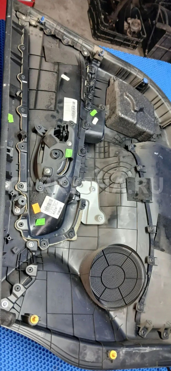 Обшивка двери передней левой Kia Ceed JD (2012—2015) Kia Cee'd 