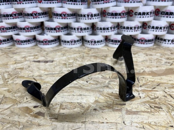 Кронштейн Toyota Hilux VIII Рестайлинг – пикап двойная кабина оригинальный номер 51569-KK020