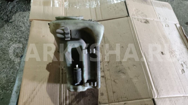 Бачок омывателя Mercedes C-Class W202 Mercedes-Benz C-klasse оригинальный номер 2028690020
