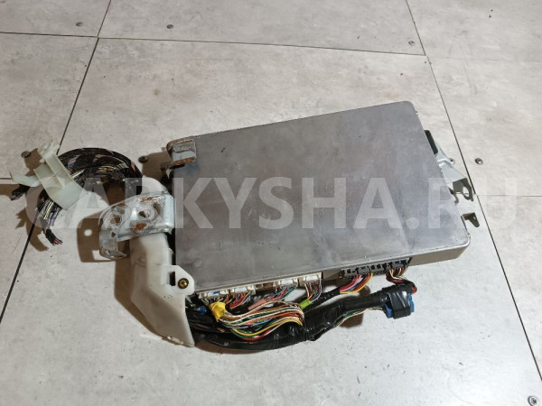 Блок управления двигателем Toyota Prius оригинальный номер 8998147010