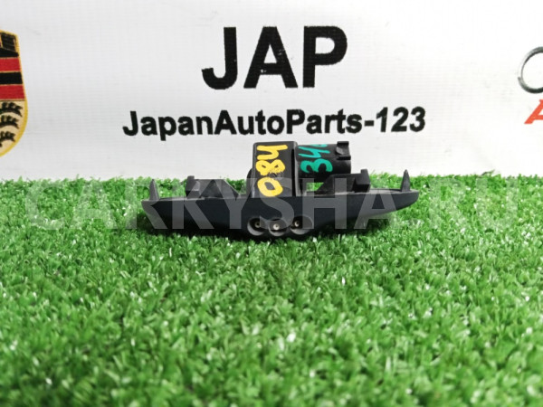 Форсунка омывателя правая Audi A5 2012 Audi A5