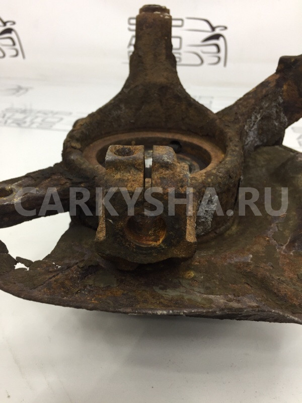 Поворотный кулак передний правый Suzuki SX 4 YA21S Suzuki SX4 