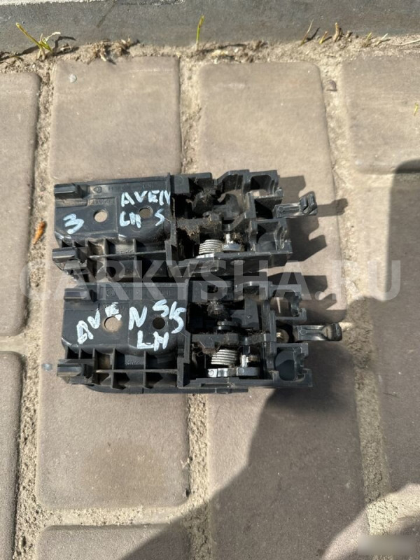 Ручка двери внутренняя левая Toyota Avensis T250 Toyota Avensis 