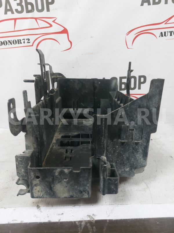 Площадка АКБ Opel Astra J Opel Astra оригинальный номер 13354420