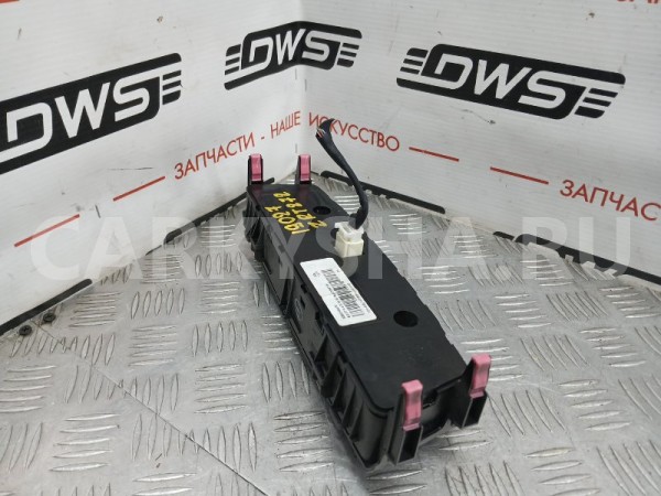 Блок управления климат-контролем Toyota Avensis 