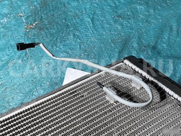 Осушитель кондиционера Land Rover Discovery 3 Land Rover Discovery оригинальный номер JQB500010 / 5H2219850AA