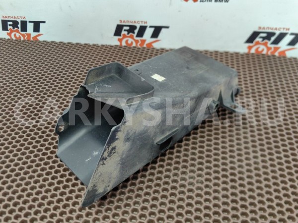 Воздуховод тормозного диска BMW 5er оригинальный номер 51 74 7 200 798, 51 74 7 200 798, 51747200798, 7200798