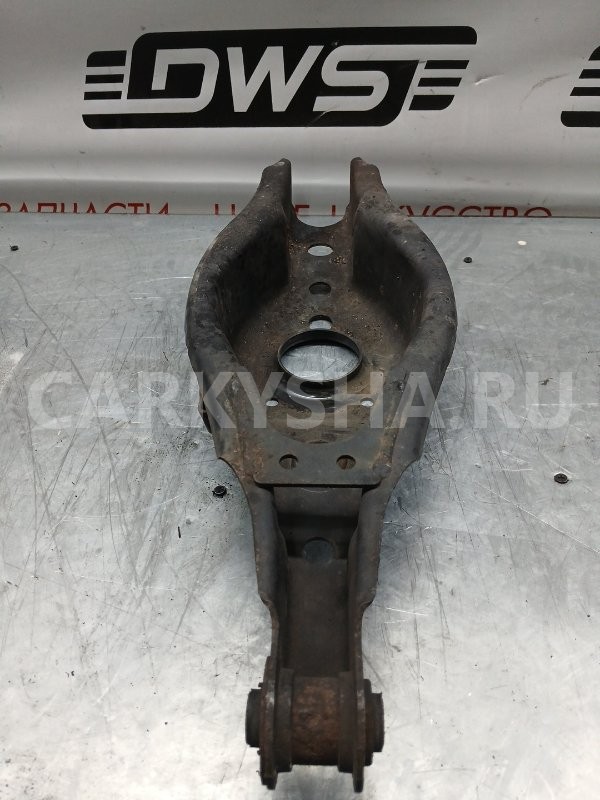 Рычаг подвески нижний Toyota Avensis 