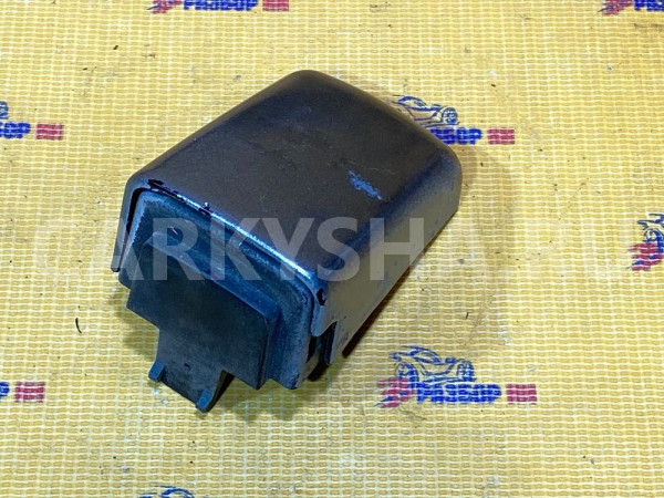 Накладка ручки наружной Land Rover Freelander II рестайлинг (2010—2012) Land Rover Freelander оригинальный номер LR006877