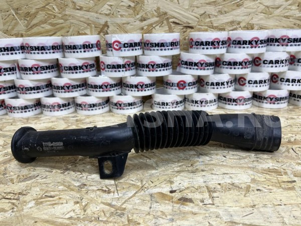 Воздухозаборник Toyota Yaris II Хэтчбек 5 дв. оригинальный номер 17751-0J030