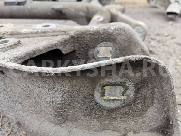 Подрамник передний Mercedes-Benz C-класс W204 Mercedes-Benz C-klasse оригинальный номер A2046281057