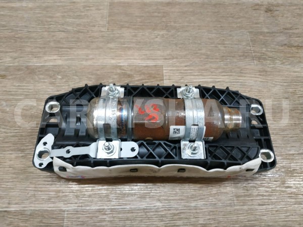 Подушка безопасности в торпедо Volkswagen Tiguan 