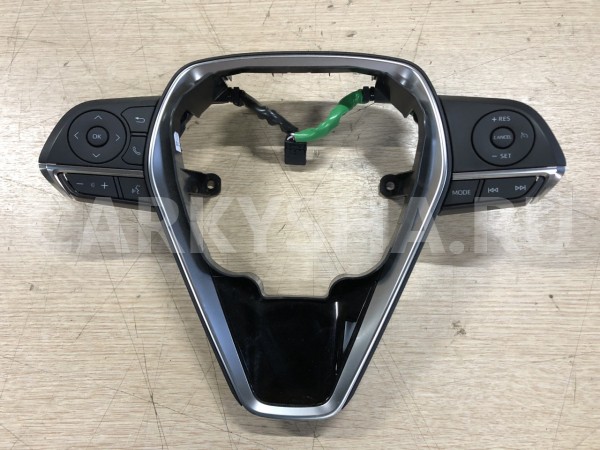 Блок кнопок руля Toyota Camry VIII (XV70) Рестайлинг – седан оригинальный номер 84250-33490-C4