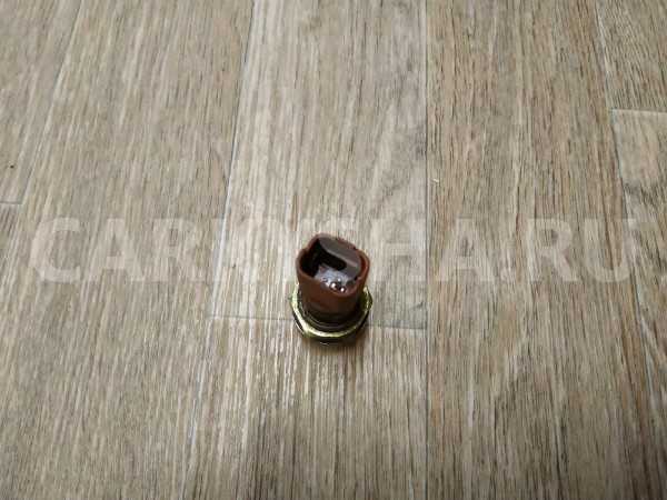 Датчик давления масла Land Rover Freelander 