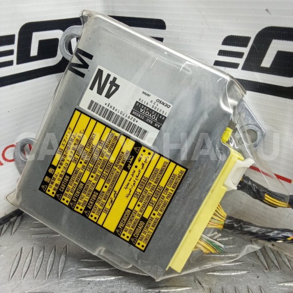 Блок управления SRS Toyota Crown 