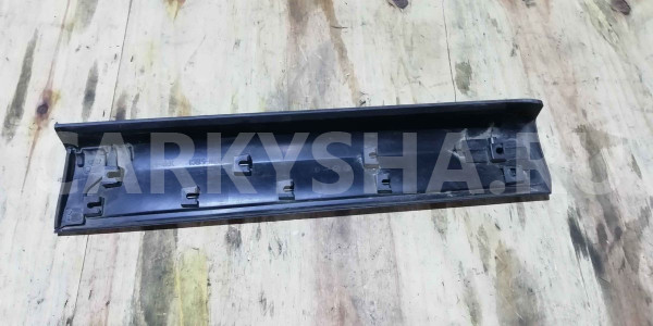 Накладка на дверь Mazda CX-5 II (2017—2022) Mazda 2 оригинальный номер KB7W51RC1