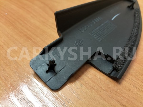 Накладка двери задняя левая Nissan Note E11 CR14DE Nissan Note оригинальный номер 822939U000