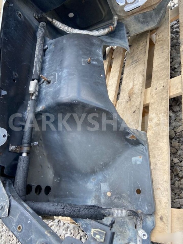 Передняя правая четверть Chevrolet Trailblazer Chevrolet Blazer 