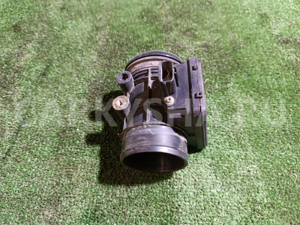 Датчик массового расхода воздуха Mazda 2 оригинальный номер E5T52171