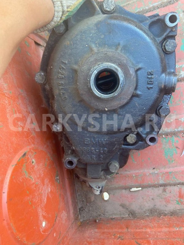Редуктор передний BMW X5 E53 (1999—2003) BMW X5 оригинальный номер m62b44, 14286440