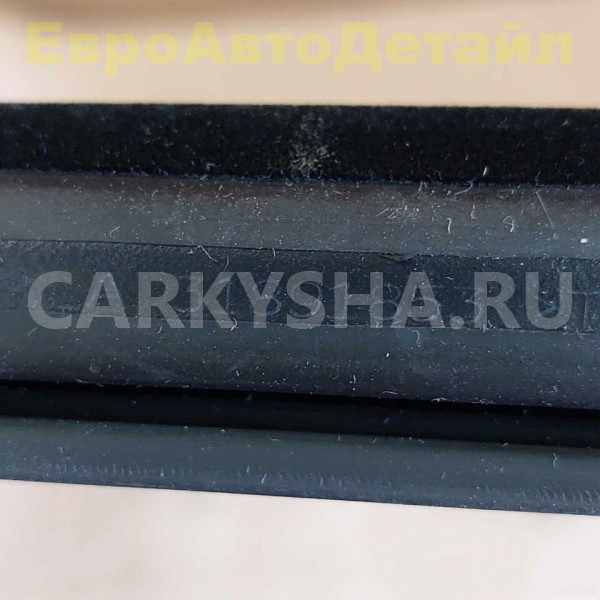 Уплотнитель стекла задней двери Volvo V60 2019+ Volvo V60 оригинальный номер 31457893