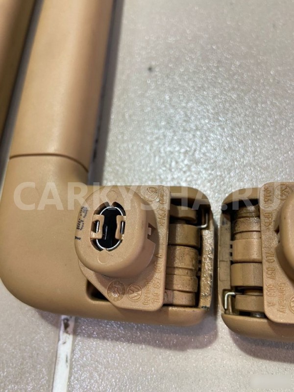 Ручка внутренняя потолочная Porsche Cayenne 1 Porsche Cayenne оригинальный номер 7L0857607A