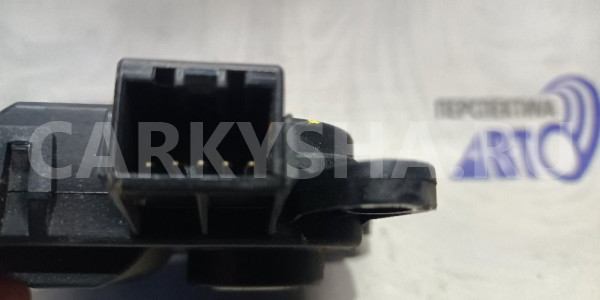 Сервопривод ,моторчик печки заслонок Kia Rio 3 Hyundai Solaris оригинальный номер H40073-0880