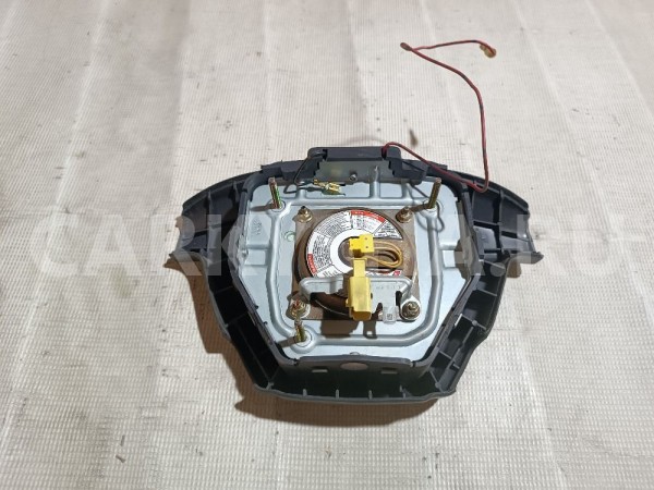 Подушка безопасности в рулевое колесо Mitsubishi Dingo 