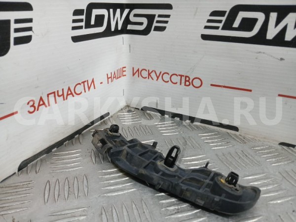 Крепление бампера Toyota Avensis 