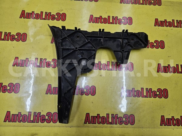 Кронштейн заднего бампера Audi 200 