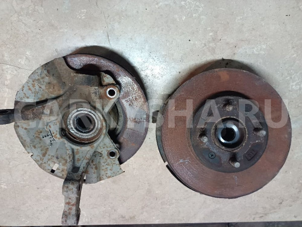 Поворотный кулак левый Kia Rio 3 Solaris Hyundai Solaris оригинальный номер 517150U000