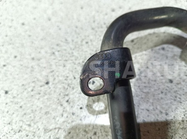 Патрубок системы охлаждения Audi Q7 4M (2015—2020) Audi Q7 оригинальный номер 4m0819332d