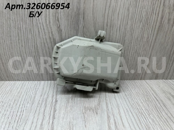 Крышка фары ПРАВОЙ Toyota Avensis 2 Toyota Avensis оригинальный номер 16858