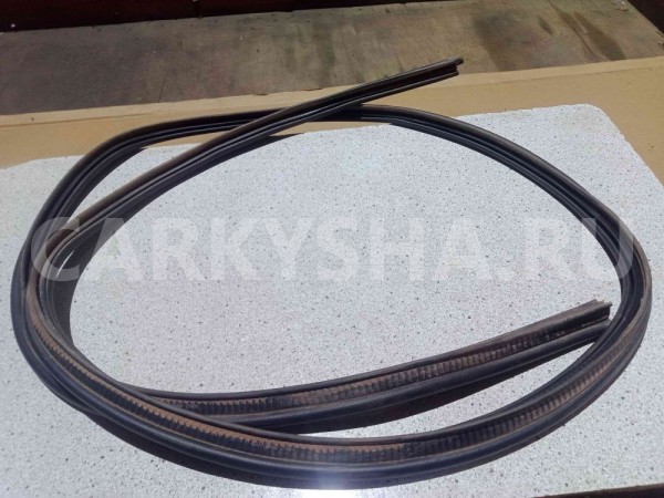 Уплотнитель багажника Renault Duster I рестайлинг (2015—2021) Renault 15 оригинальный номер 908300023R